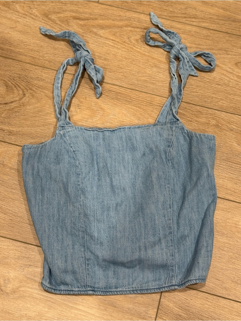 Old navy denim top M excellent